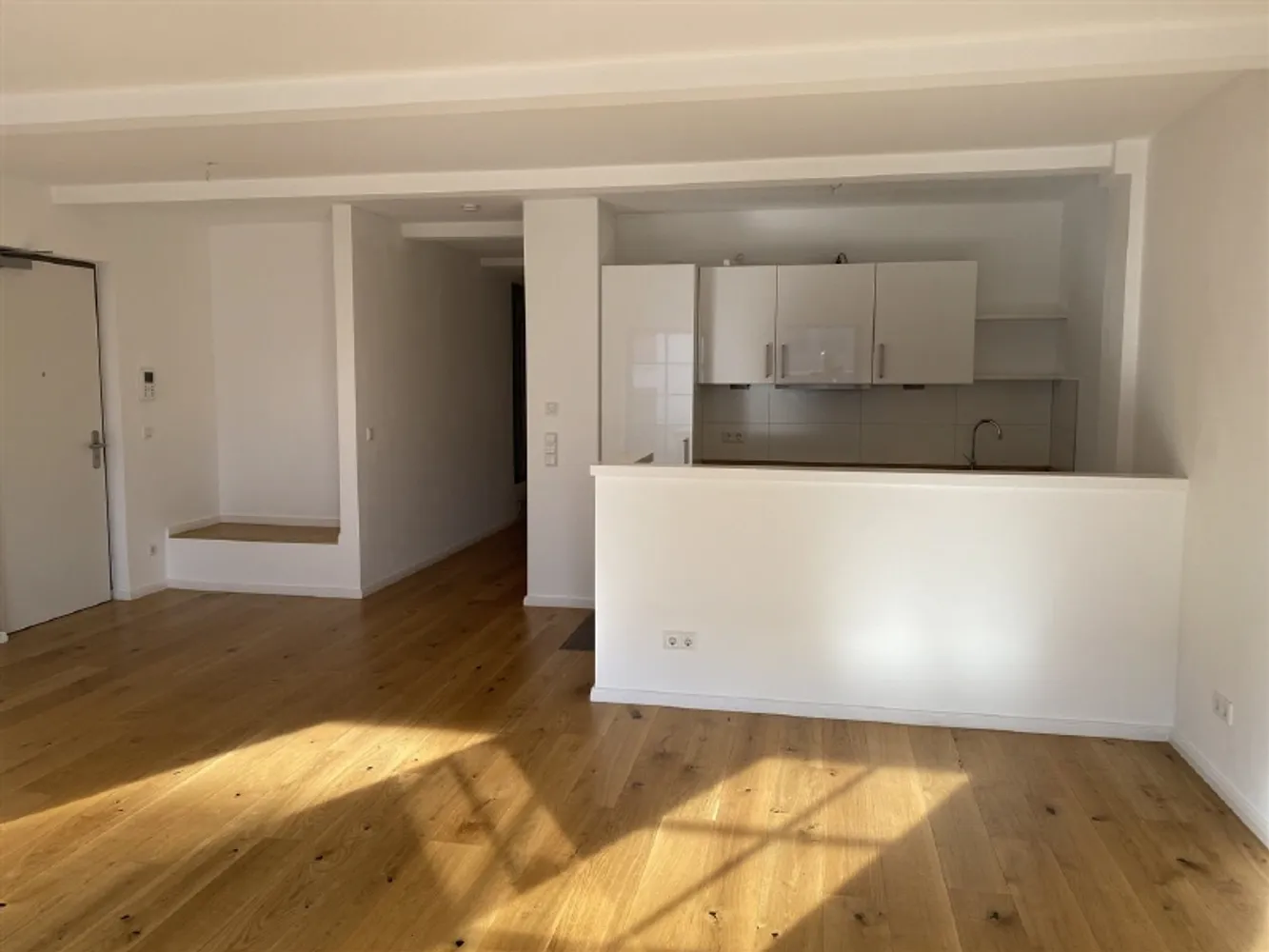 3 Zimmer Wohnung mit 98 m² in Berlin – Bild 3