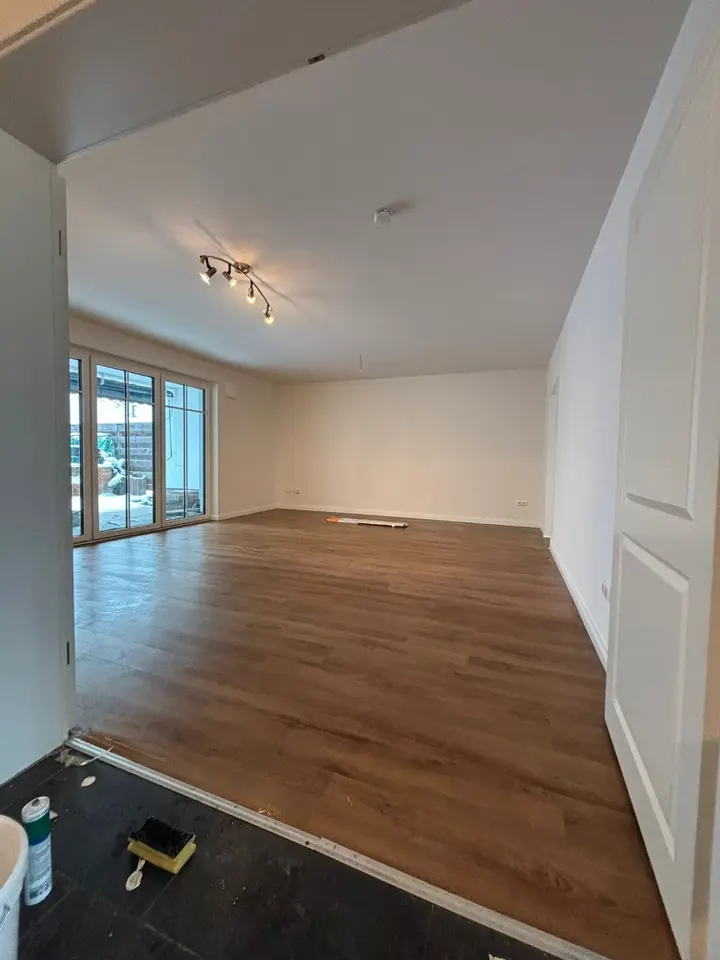 4 Zimmer Wohnung mit 121 m² in Schwerin – Bild 1