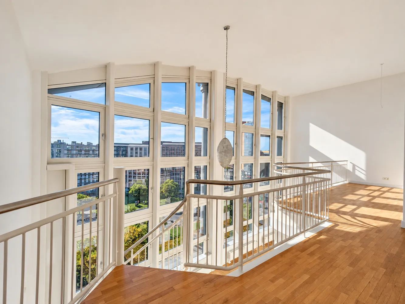 2 Zimmer Wohnung mit 71 m² in Berlin – Bild 1