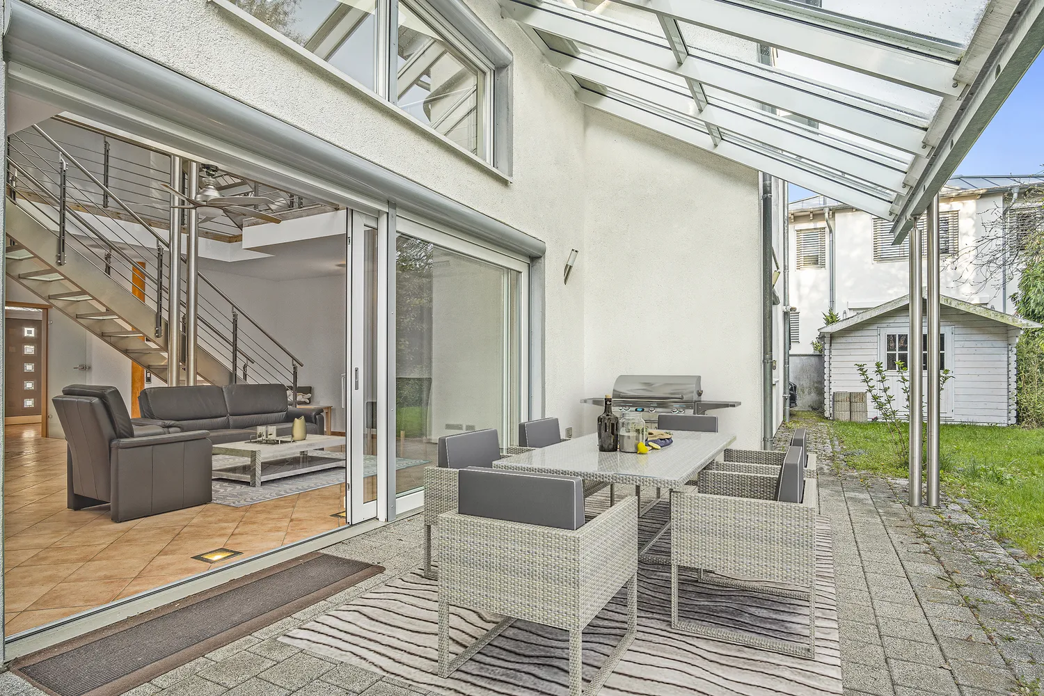 8 Zimmer Haus mit 281 m² in Oberursel (Taunus) – Bild 1
