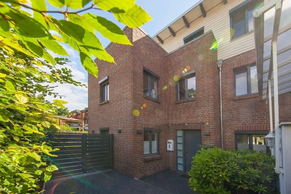 6 Zimmer Haus mit 210 m² in Norderstedt – Bild 4