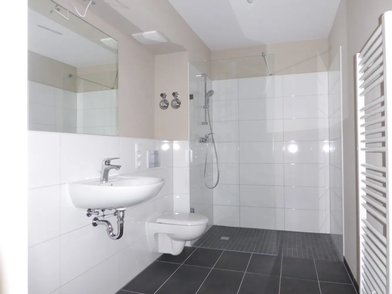 2 Zimmer Wohnung mit 60 m² in Berlin – Bild 5