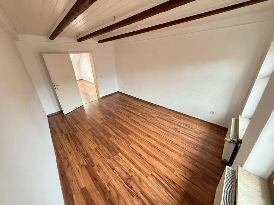 4 Zimmer Wohnung mit 111 m² in Weißenfels – Bild 7