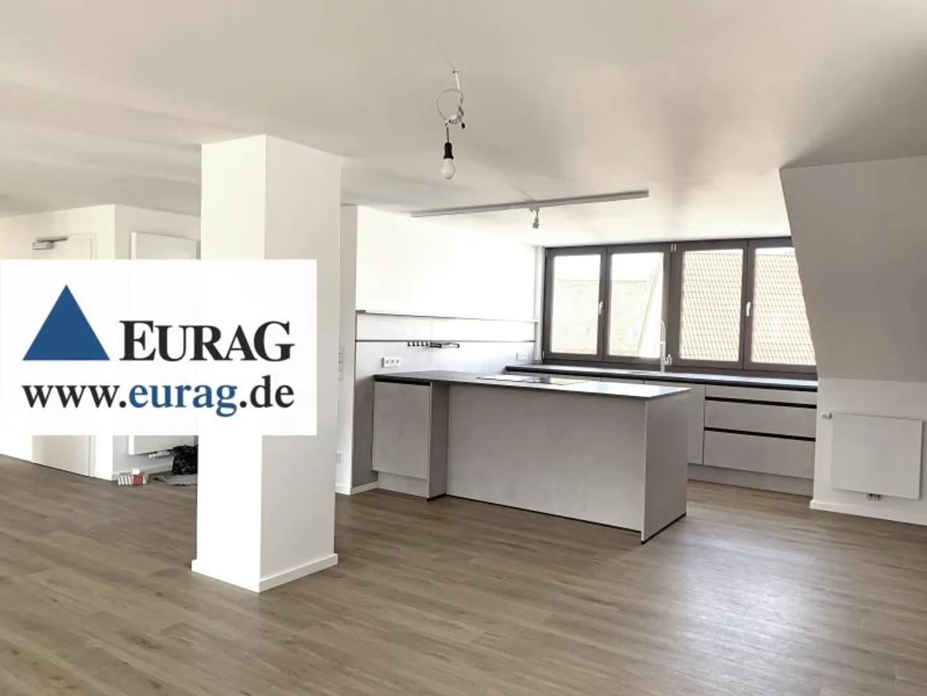 4 Zimmer Wohnung mit 121 m² in Nürnberg – Bild 1