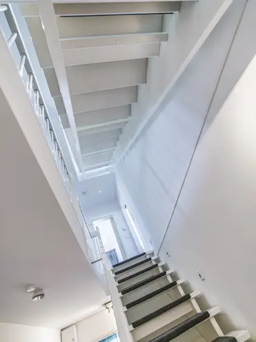 8 Zimmer Haus mit 250 m² in Wiesbaden – Bild 11