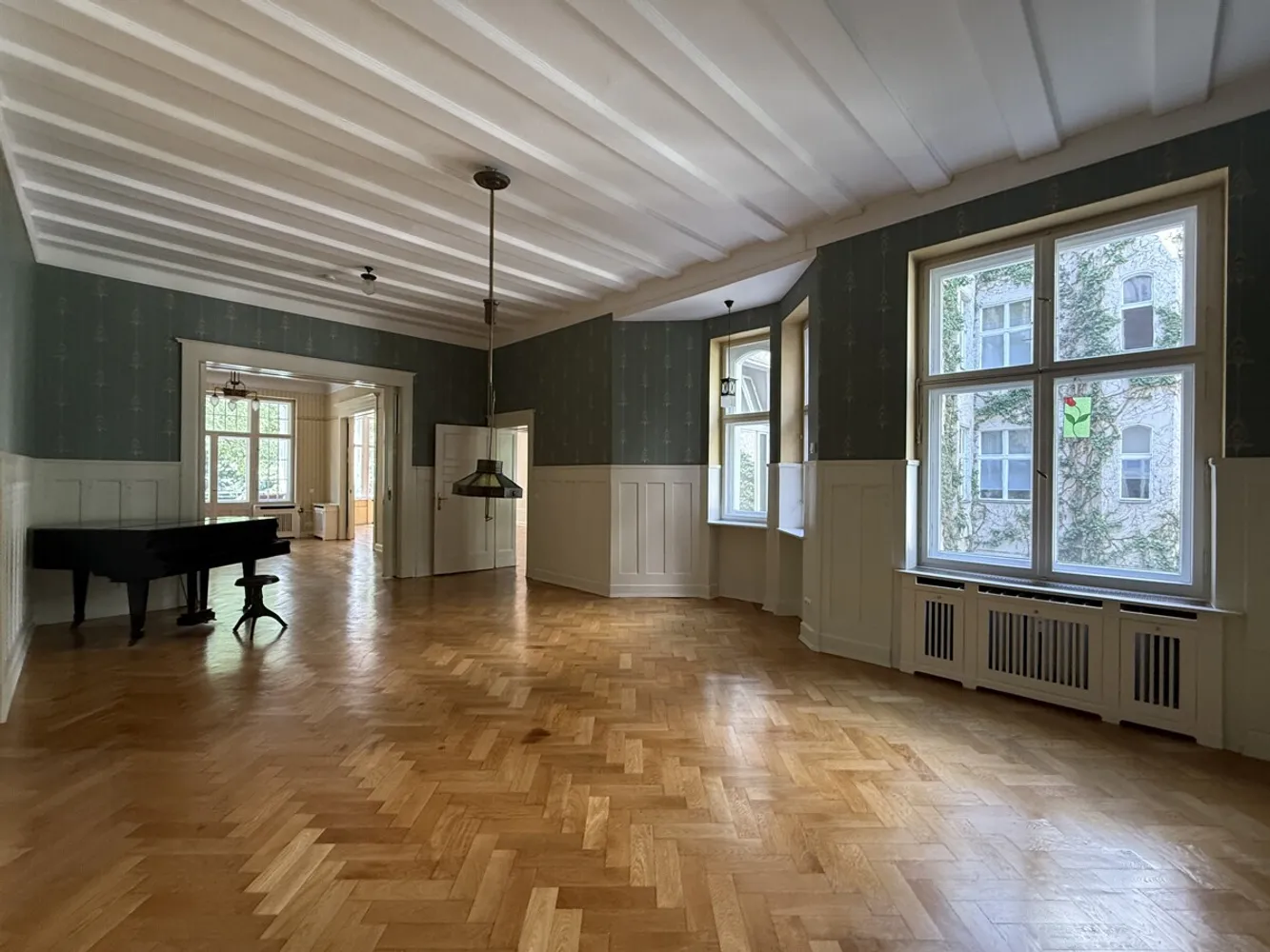 5 Zimmer Wohnung mit 201 m² in Berlin – Bild 1
