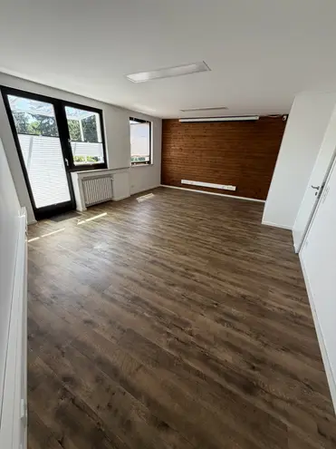 3 Zimmer Wohnung mit 90 m² in Düsseldorf – Bild 2