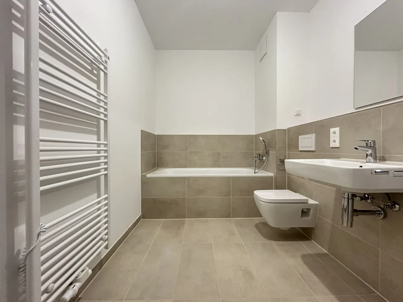 2 Zimmer Wohnung mit 91 m² in Dresden – Bild 9
