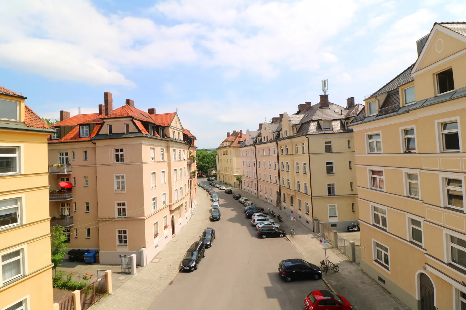 2 room apartment with 69 m² in Munich – Photo 1