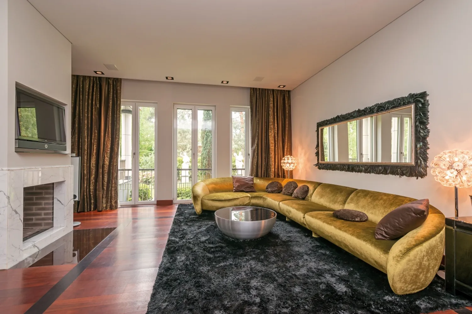 6 Zimmer Wohnung mit 248 m² in Berlin – Bild 3