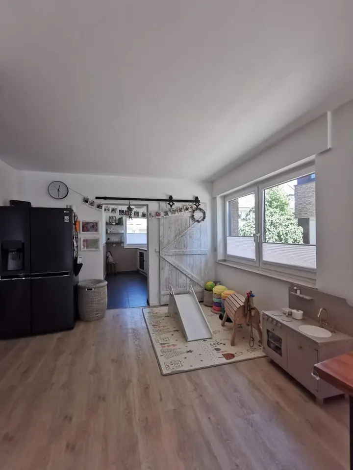 5 Zimmer Wohnung mit 127 m² in Meerbusch – Bild 7