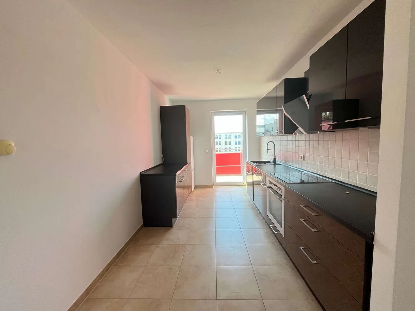 2 Zimmer Wohnung mit 79 m² in Chemnitz – Bild 2