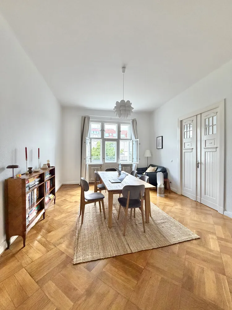 5 Zimmer Wohnung mit 195 m² in Berlin – Bild 1