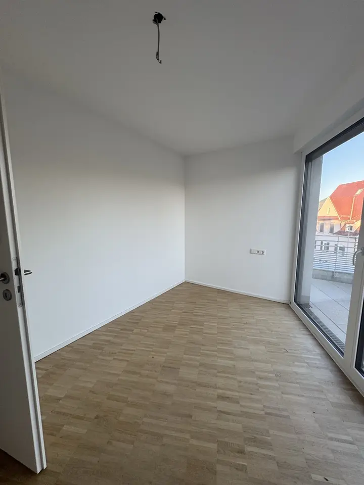 4 Zimmer Wohnung mit 117 m² in Metzingen – Bild 2