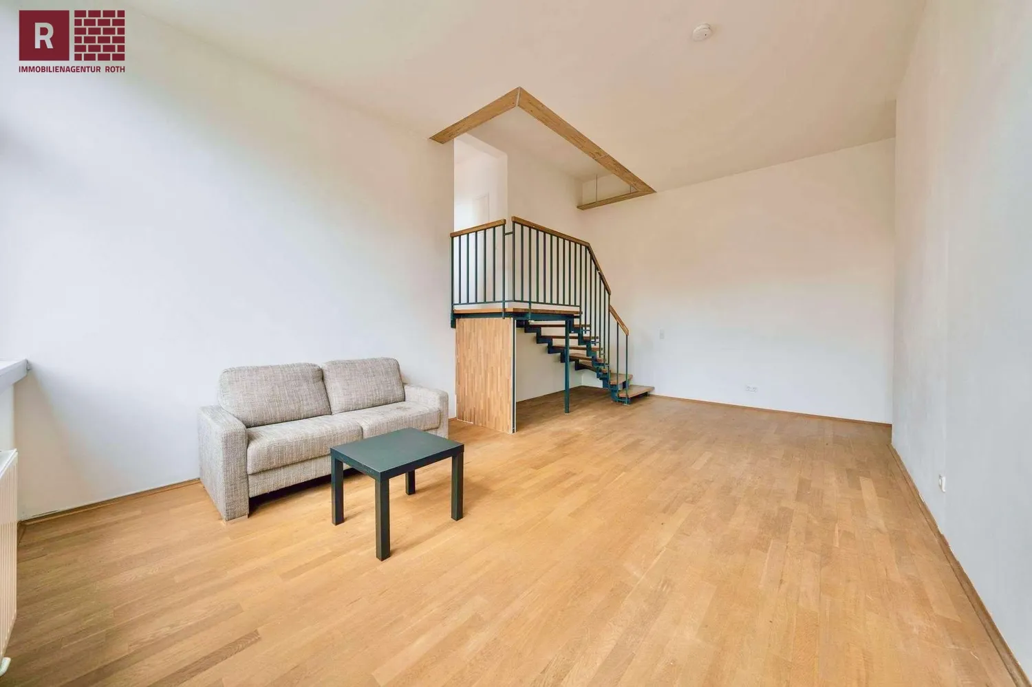 4 Zimmer Wohnung mit 106 m² in Frankfurt am Main – Bild 2
