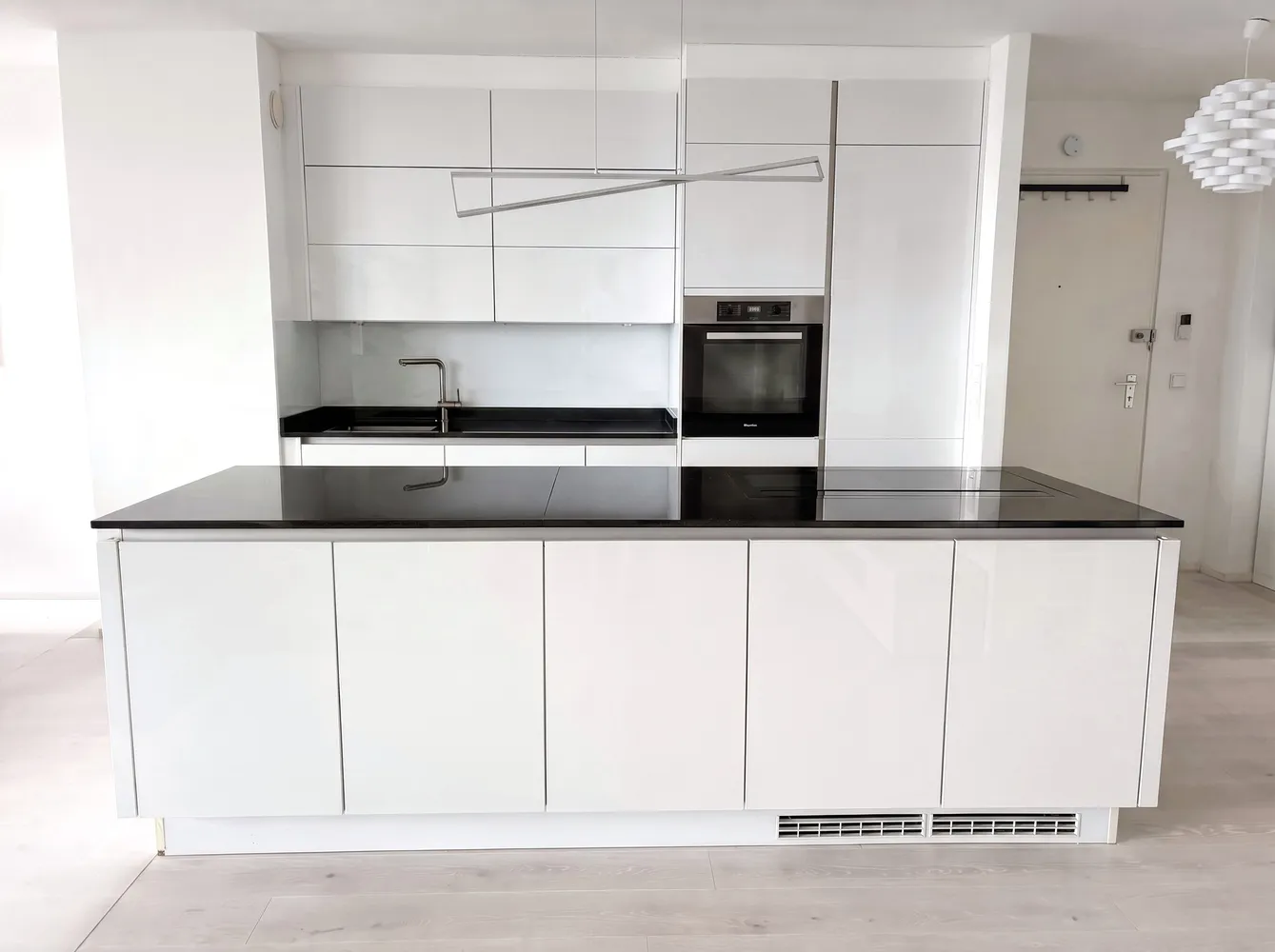 3 Zimmer Wohnung mit 98 m² in München – Bild 3