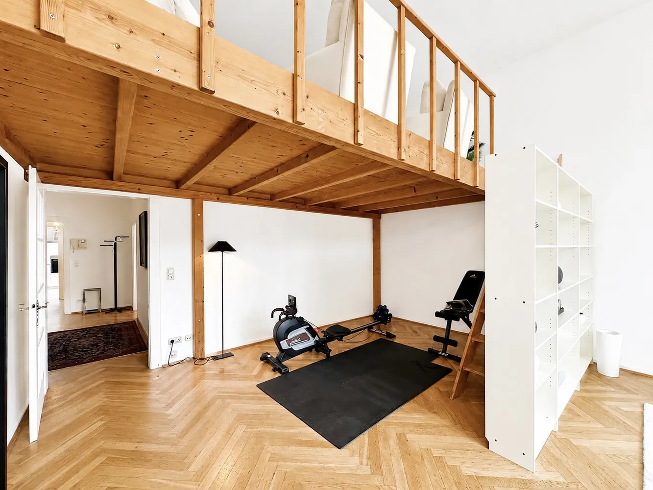 3 Zimmer Wohnung mit 95 m² in Frankfurt am Main – Bild 2