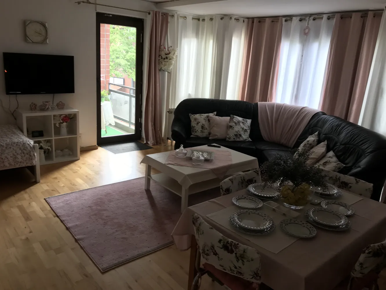 2 Zimmer Wohnung mit 64 m² in Bonn – Bild 1
