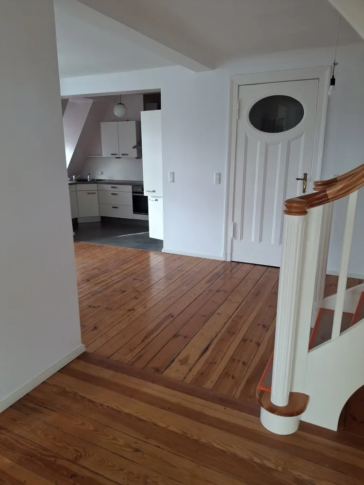 6 Zimmer Wohnung mit 230 m² in Berlin – Bild 2