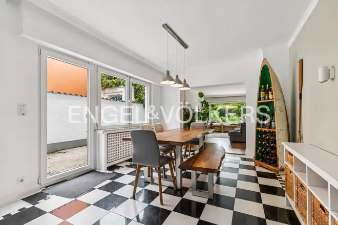 9 room house with 250 m² in Bonn – Photo 6