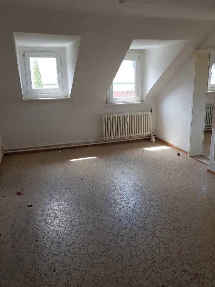 9 Zimmer Wohnung mit 200 m² in Flensburg – Bild 2
