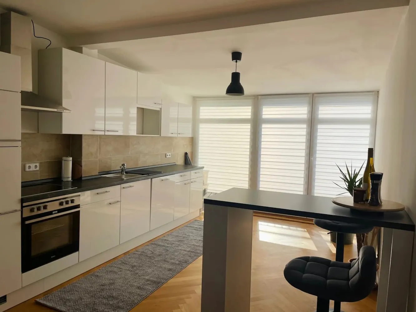 Shared room with 50 m² in Berlin – Photo 1