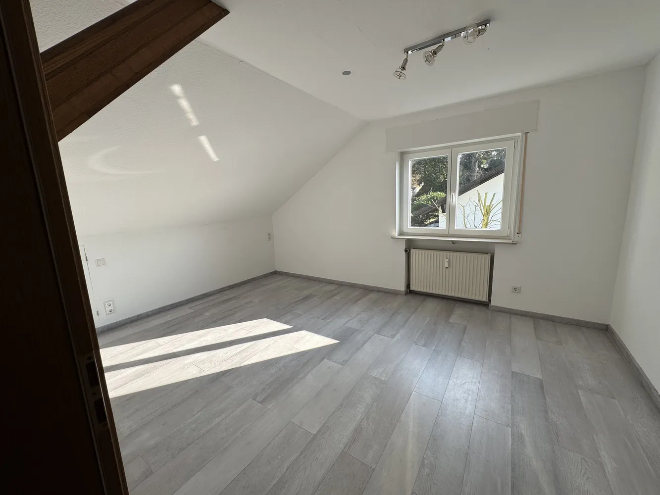 2 Zimmer Wohnung mit 74 m² in Wiesbaden – Bild 5