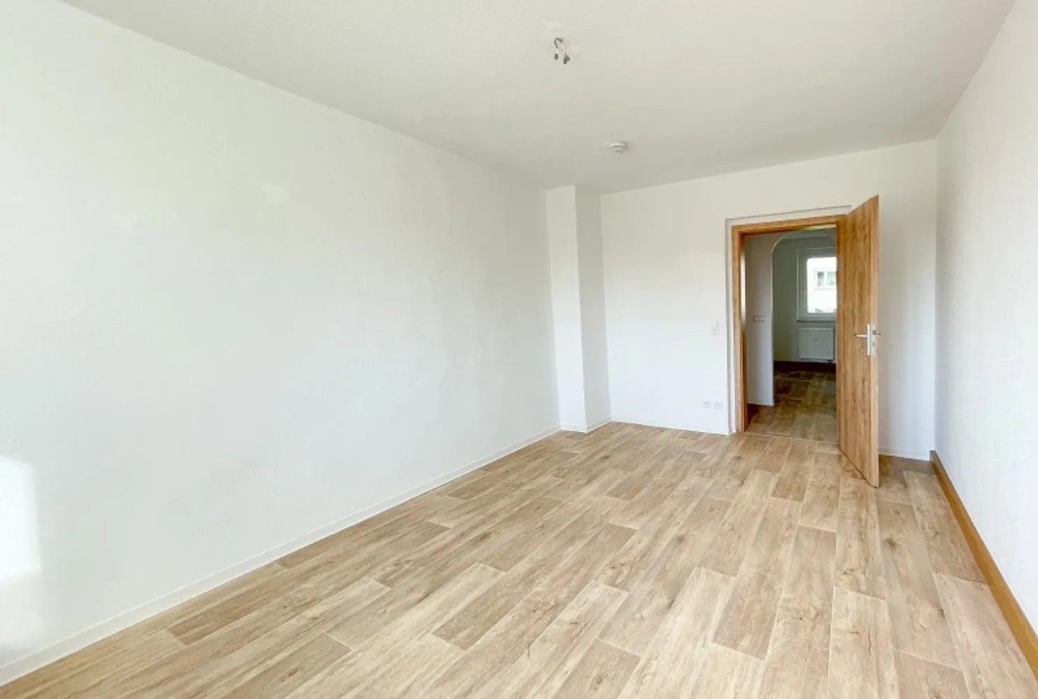 1 Zimmer Wohnung mit 29 m² in Zwickau – Bild 8