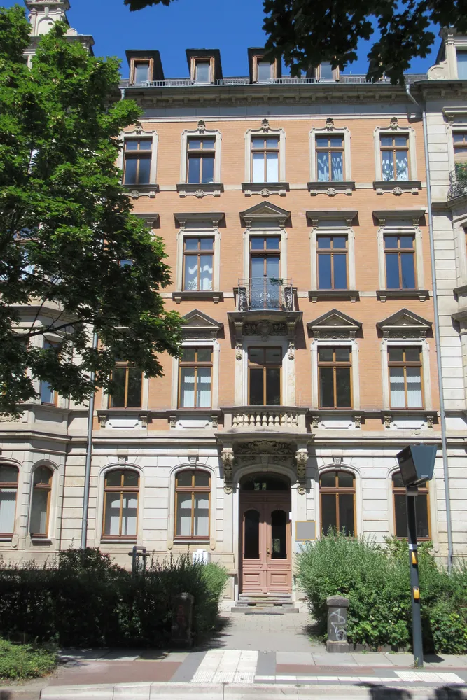2 room apartment with 97 m² in Chemnitz – Photo 1
