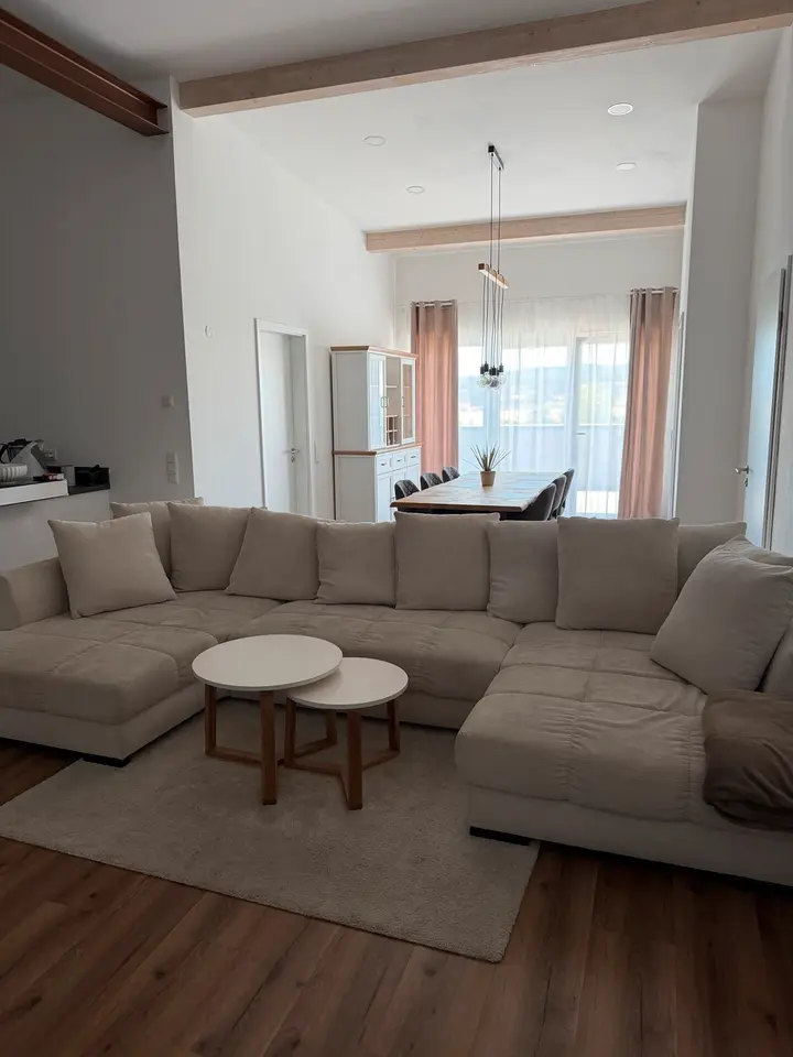 4 Zimmer Wohnung mit 140 m² in Detmold – Bild 2