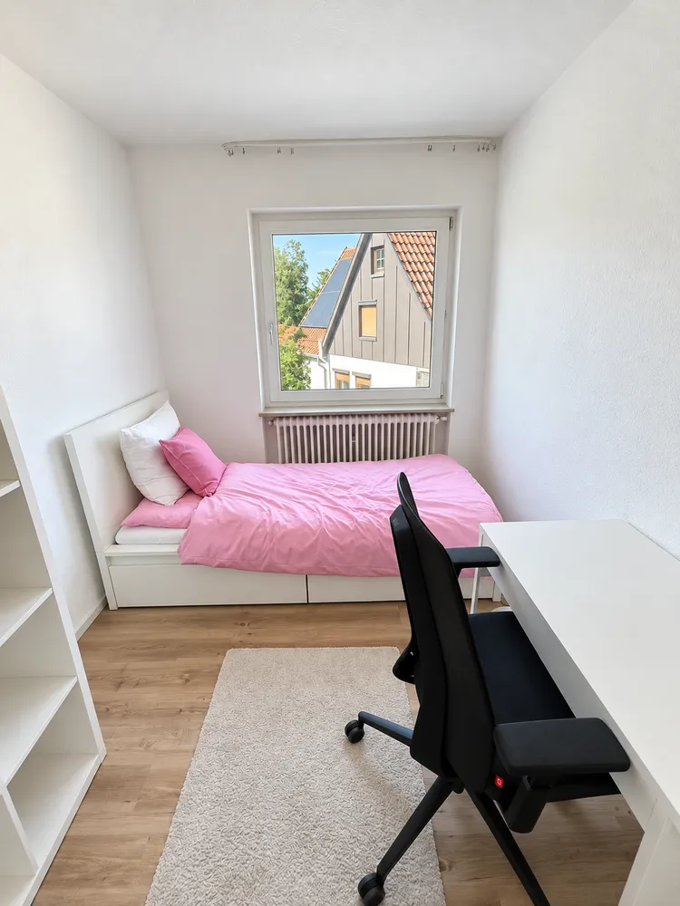 1 room apartment with 10 m² in Stuttgart – Photo 2