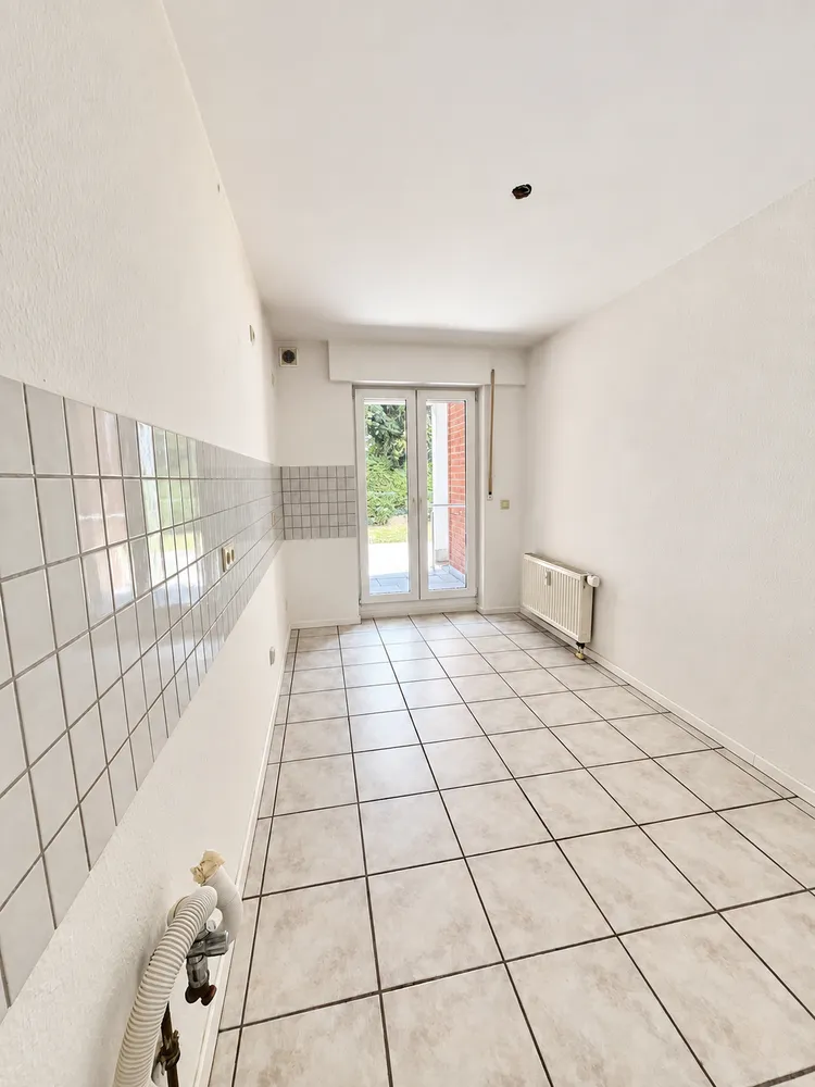 2 Zimmer Wohnung mit 90 m² in Frechen – Bild 2