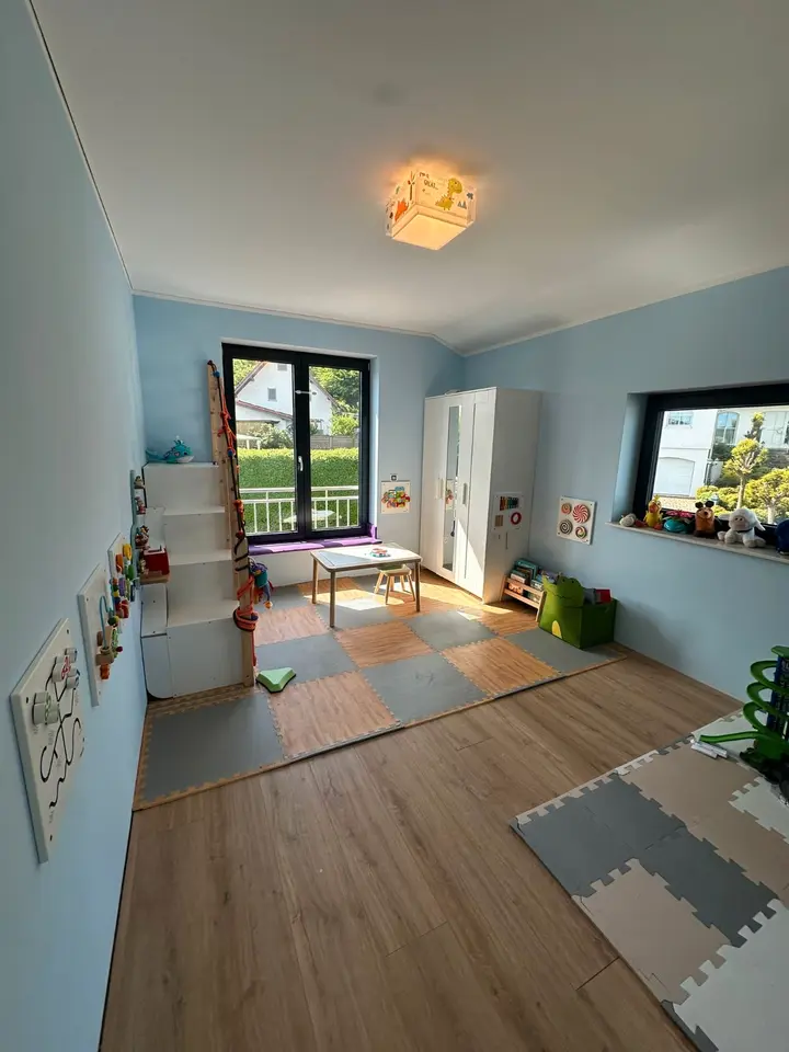 7 room house with 200 m² in Königswinter – Photo 2