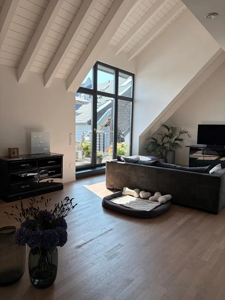 4 Zimmer Wohnung mit 133 m² in Düsseldorf – Bild 3