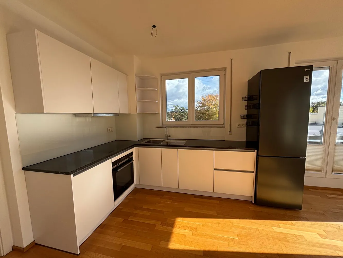 2 room apartment with 70 m² in Munich – Photo 4