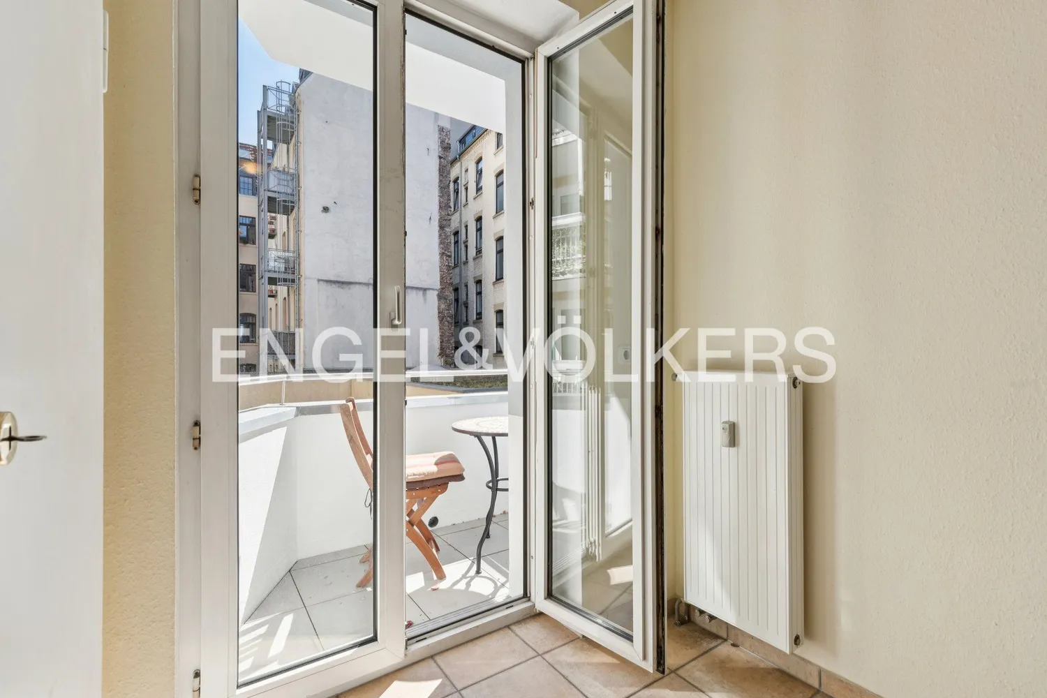2 Zimmer Wohnung mit 60 m² in Köln – Bild 7