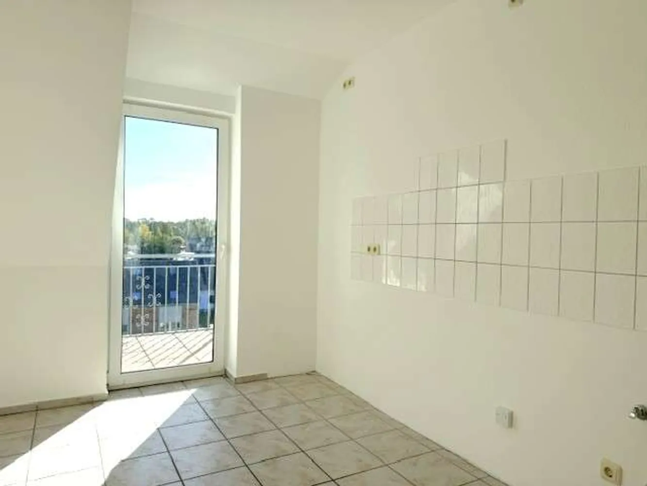 4 Zimmer Wohnung mit 95 m² in Güstrow – Bild 4