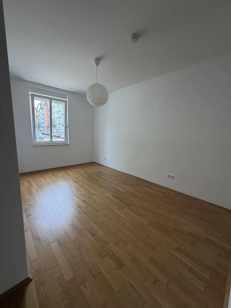 2 Zimmer Wohnung mit 82 m² in Berlin – Bild 9