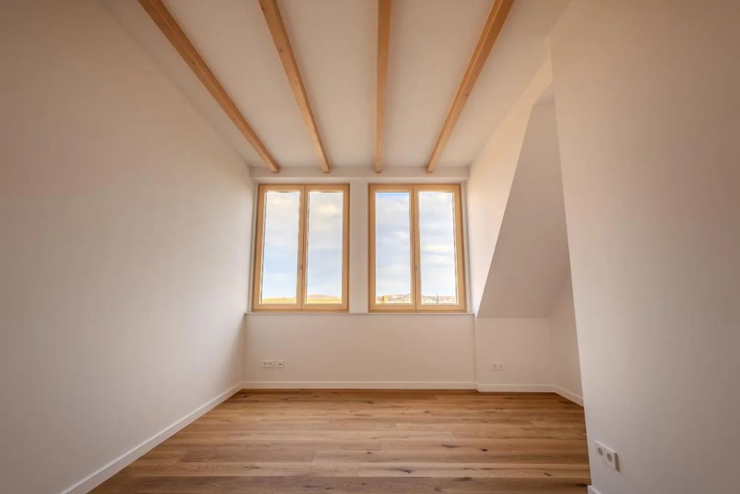 5 Zimmer Wohnung mit 186 m² in Gera – Bild 2
