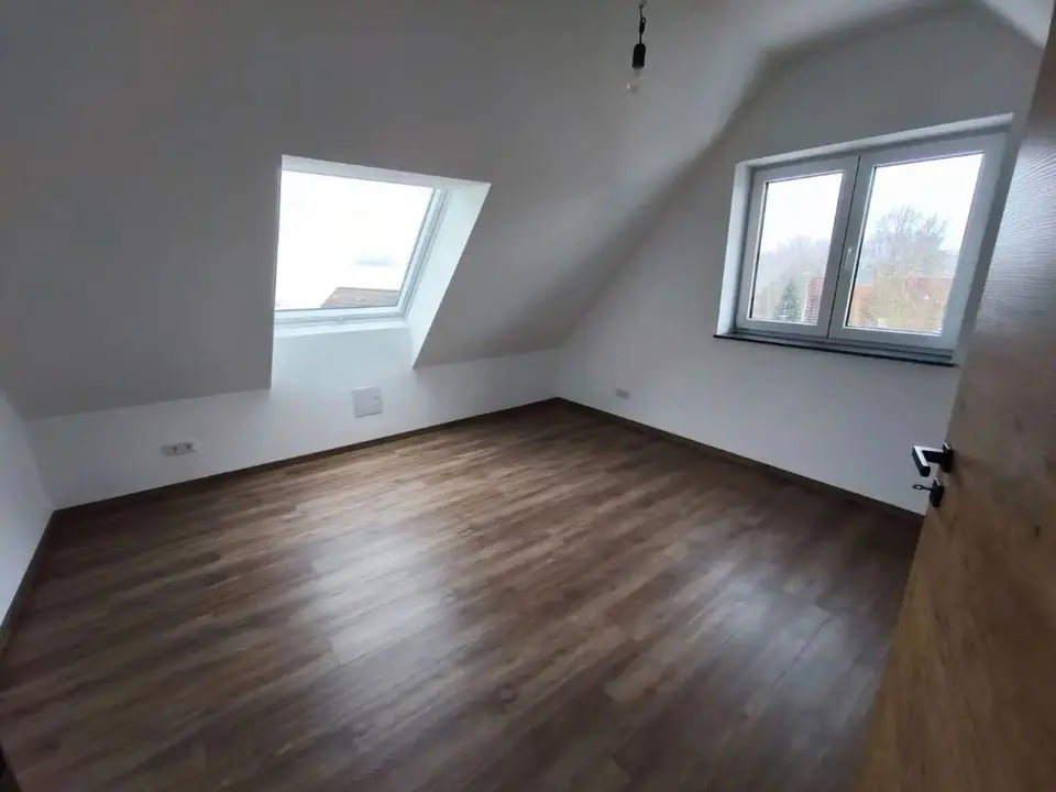 6 Zimmer Haus mit 240 m² in Erlangen – Bild 8