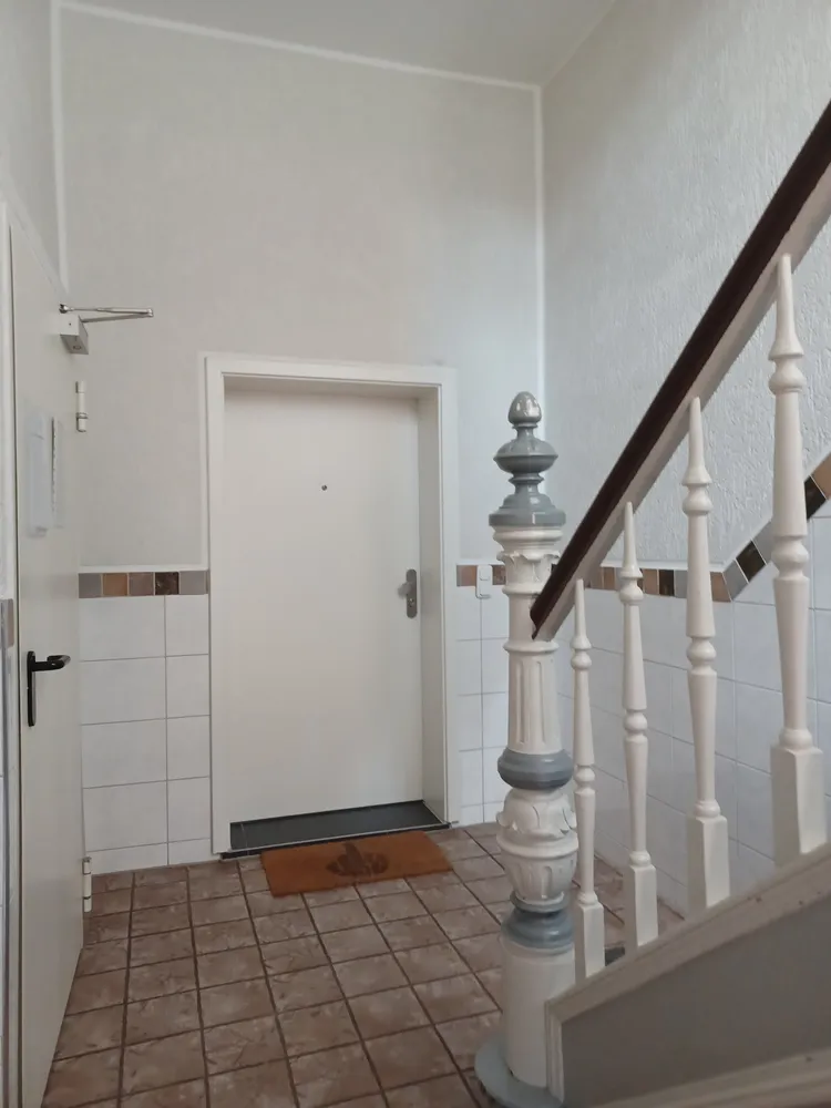 2 Zimmer Wohnung mit 85 m² in Oberhausen – Bild 2