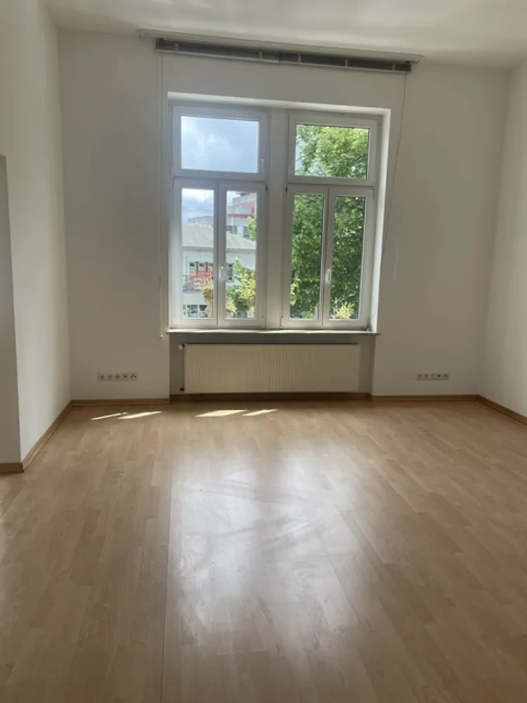 4 Zimmer Wohnung mit 94 m² in Wiesbaden – Bild 3