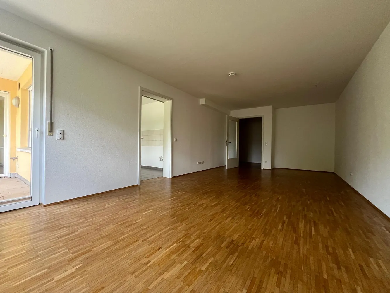 2 Zimmer Wohnung mit 96 m² in Mannheim – Bild 2