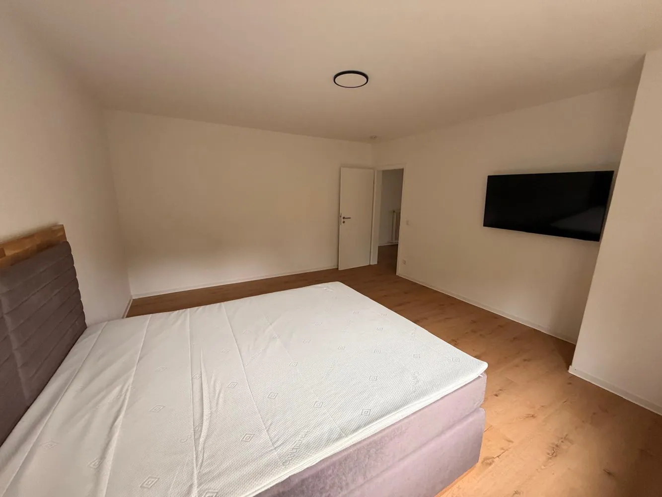 2 Zimmer Wohnung mit 70 m² in Neuss – Bild 2