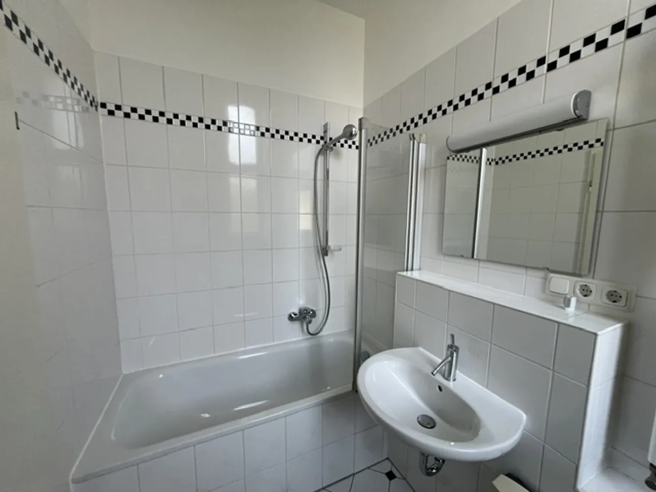 3 Zimmer Wohnung mit 93 m² in Wiesbaden – Bild 12