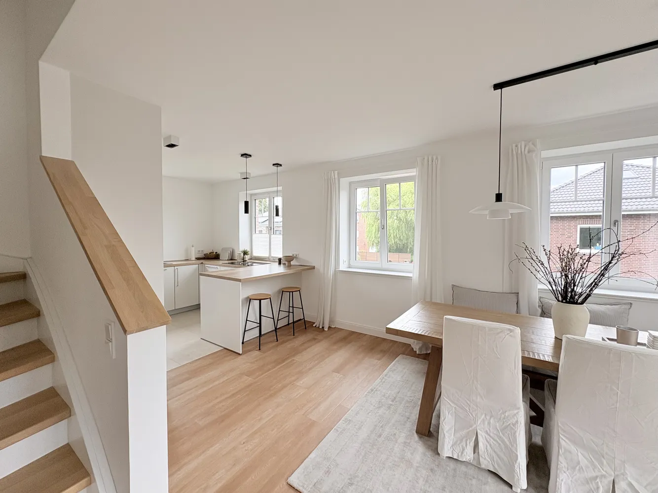 4 Zimmer Wohnung mit 136 m² in Elmshorn – Bild 2