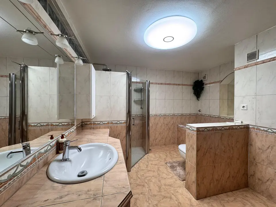 4 Zimmer Wohnung mit 170 m² in Pulheim – Bild 6