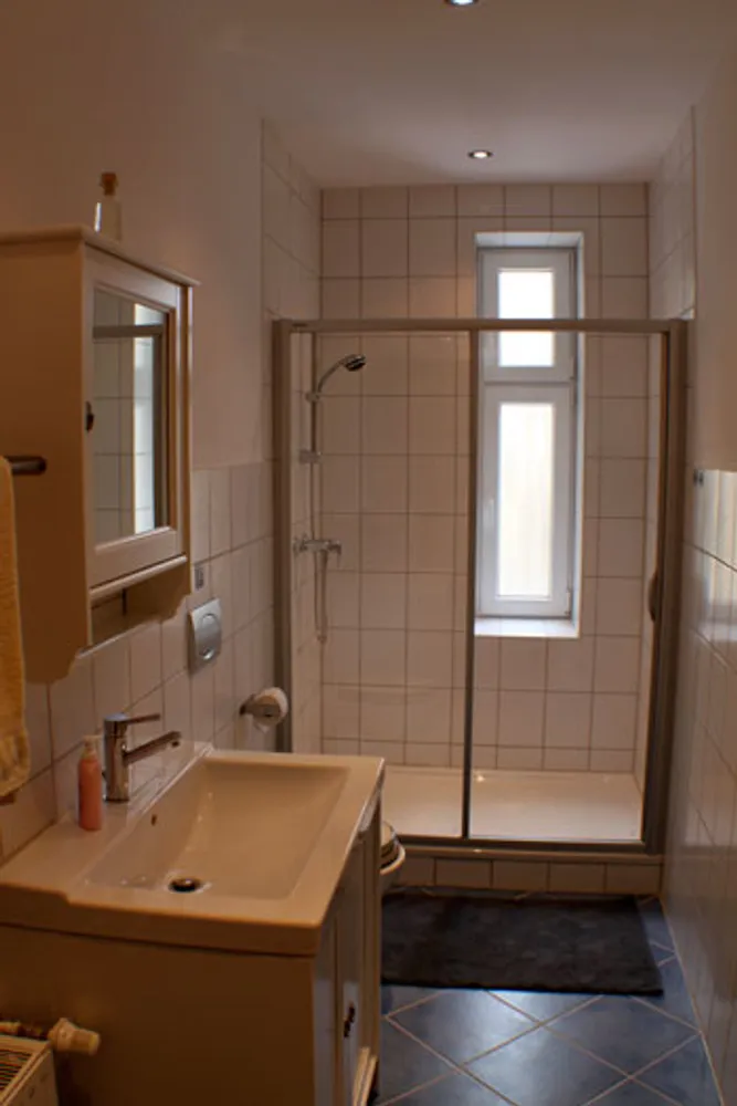 2 room apartment with 65 m² in Berlin – Photo 2