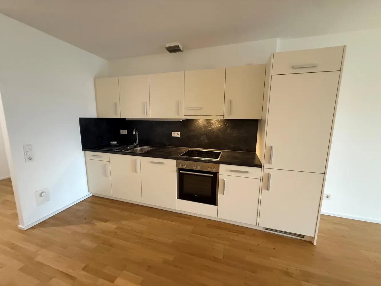 2 Zimmer Wohnung mit 77 m² in Stuttgart – Bild 1
