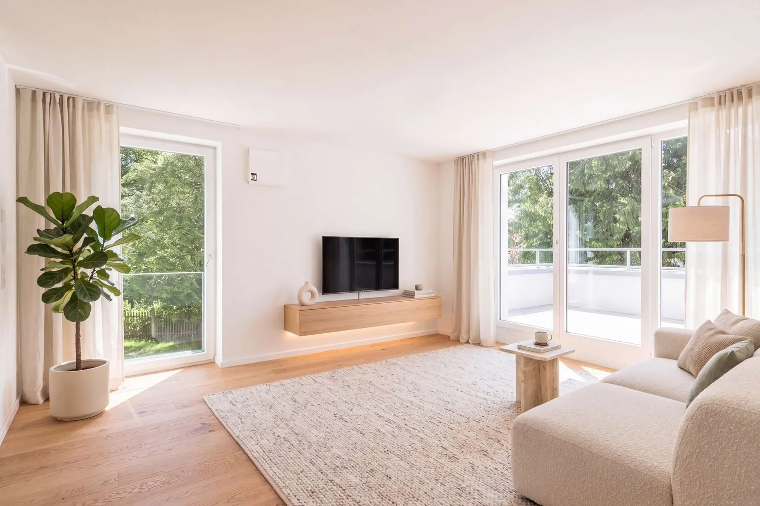 4 Zimmer Wohnung mit 119 m² in München – Bild 1